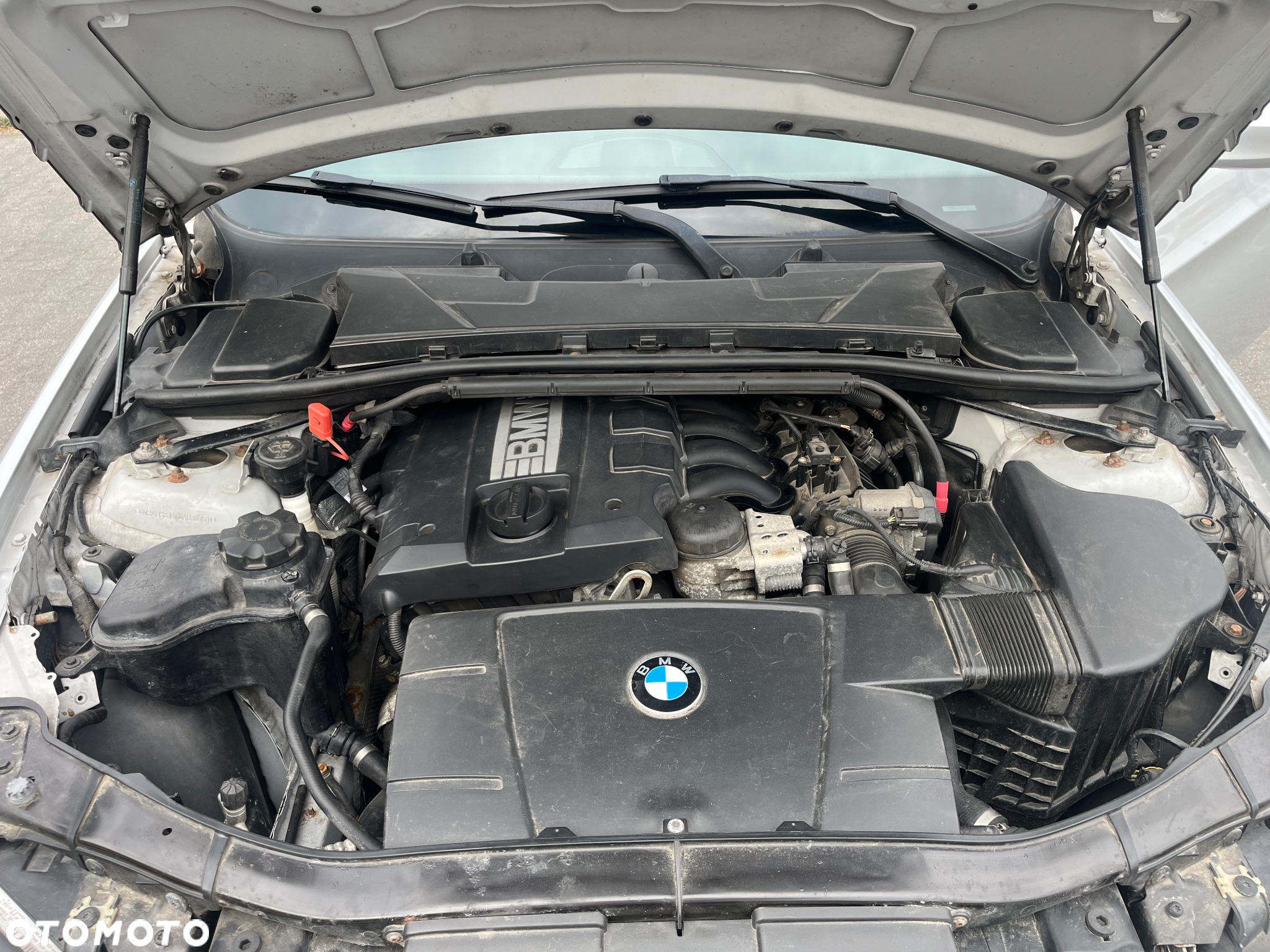 BMW Seria 3 318i - 14
