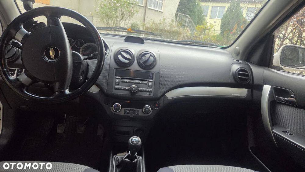 Chevrolet Aveo - 11