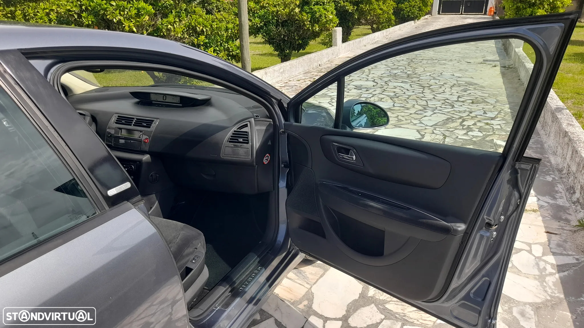 Citroën C4 1.6 HDi 110 Exclusive - 29