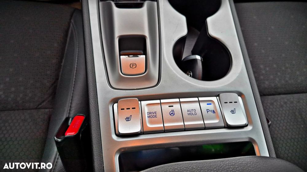 Hyundai KONA EV Premium - 28