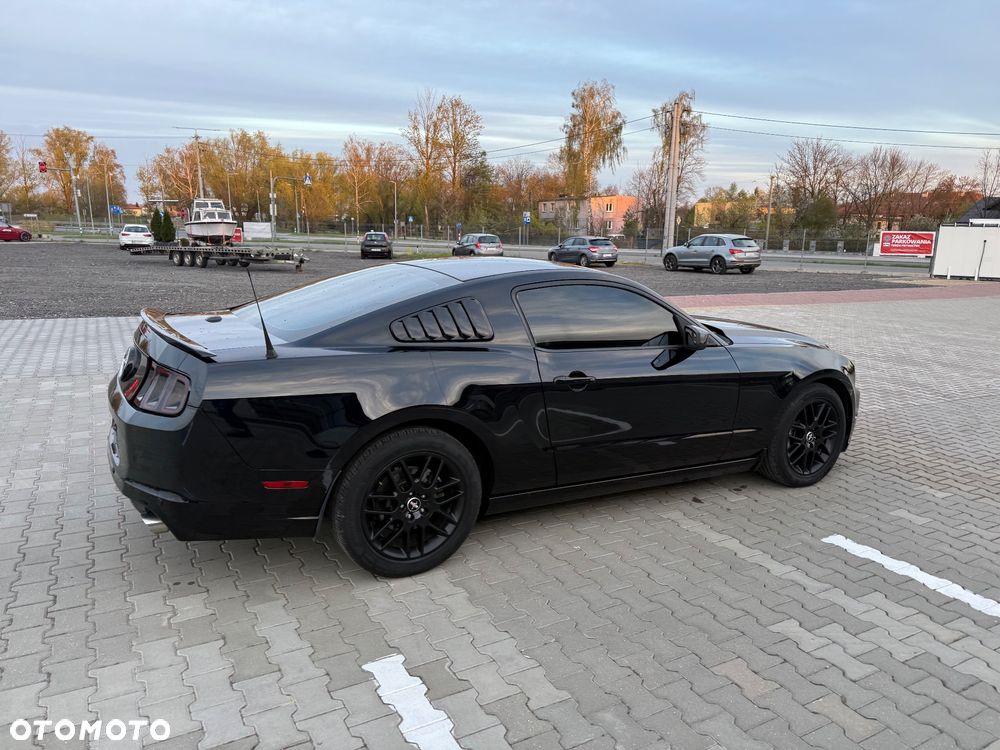 Ford Mustang 3.7 V6 Premium - 13
