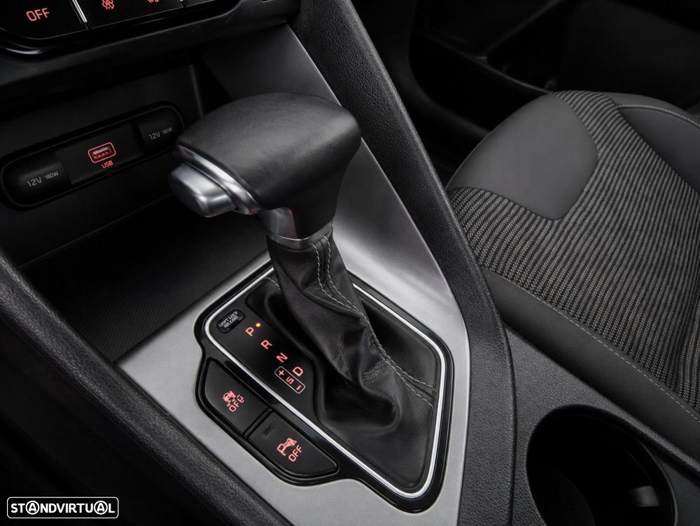 Kia Niro 1.6 GDi HEV Urban - 19