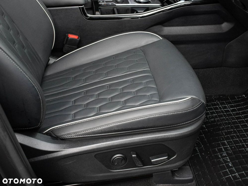 Kia Sorento - 32