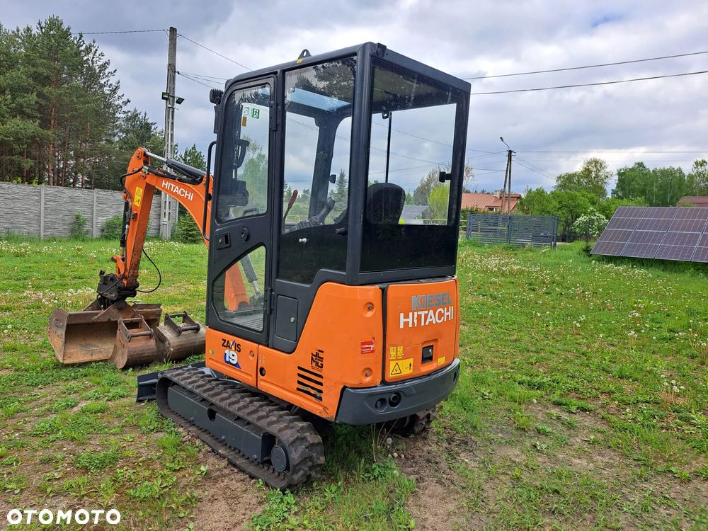Hitachi ZX19-6CR - 9
