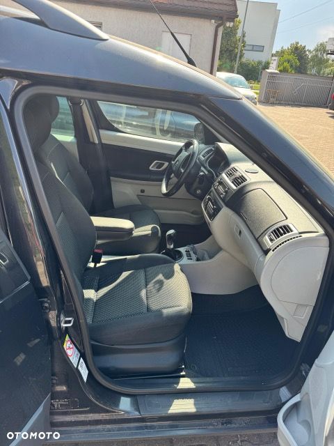Skoda Roomster 1.6 16V Scout - 7