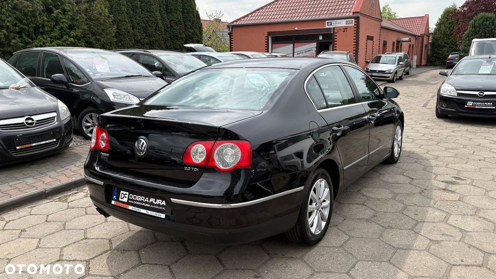 Volkswagen Passat 2.0 TDI Comfortline DSG - 10