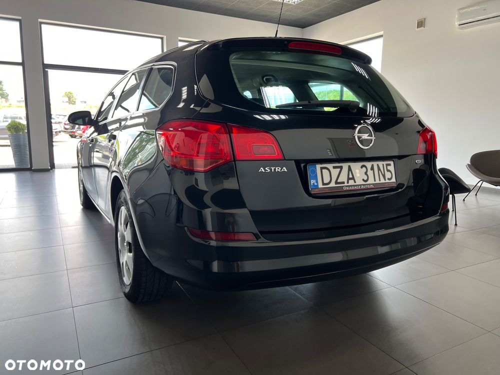 Opel Astra - 4