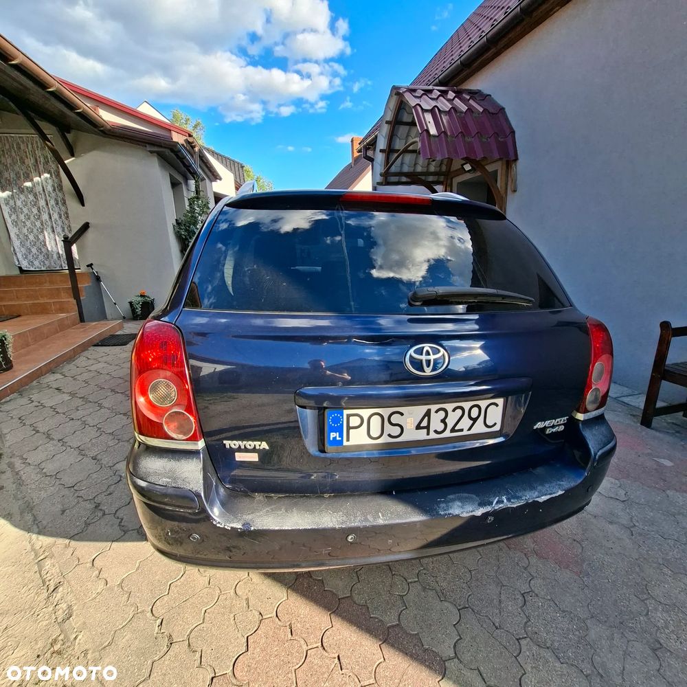 Toyota Avensis 2.0 D-4D Luna - 4