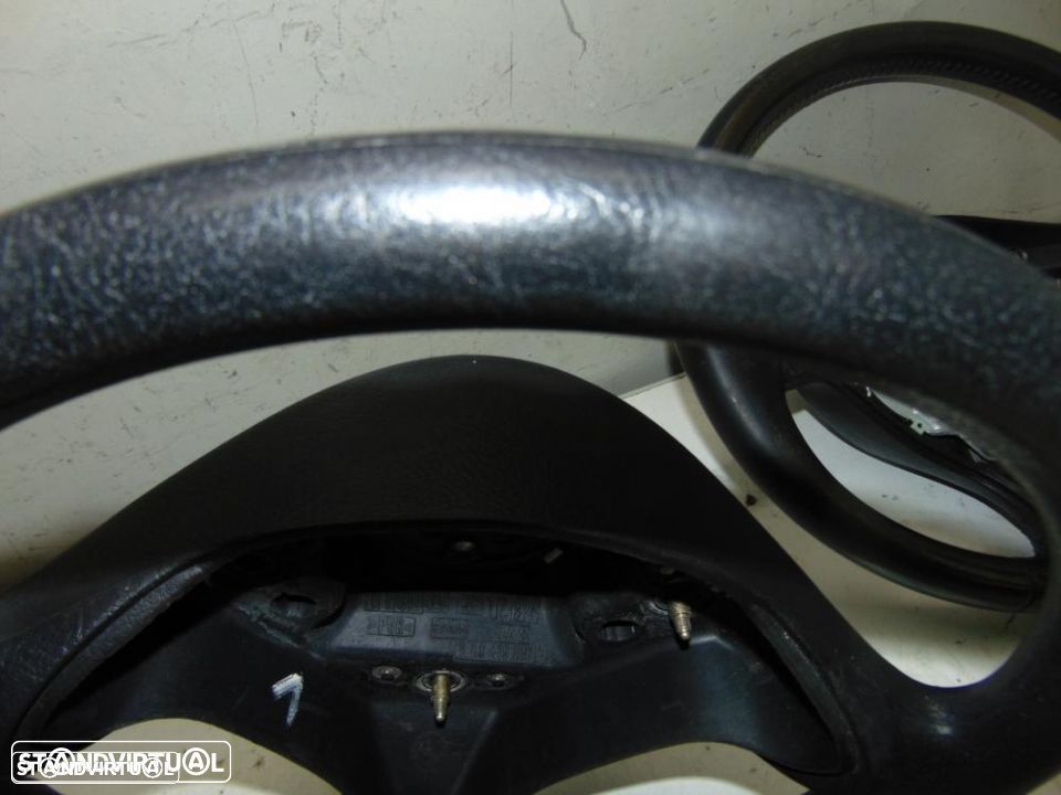 Seat Ibiza modelo 2000 volante - 4