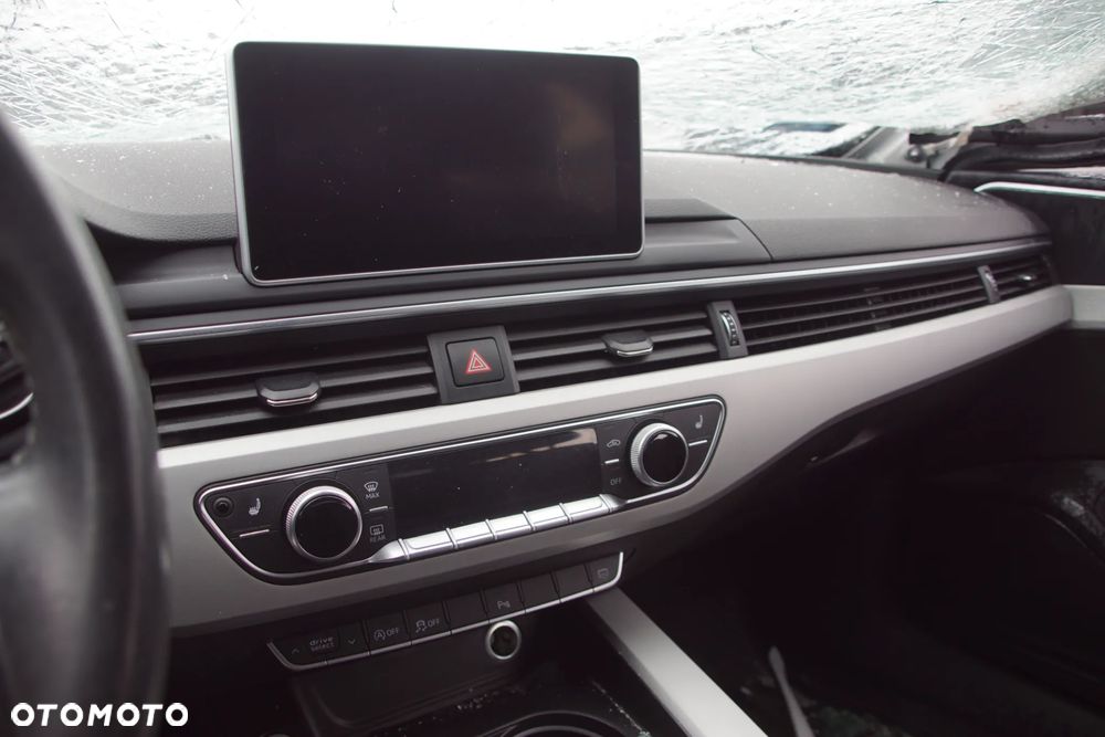 Auto na części - Audi A4 B9 S-Line 2.0 TFSI 190 KM DLVA TFE LS9R 2018R Silnik Skrzynia Drzwi Błotnik Zderzak Klapa Lampa Lusterko Szyba Deska Kokpit Sterownik Moduł Czujnik Licznik Wyświetlacz Panel Kierownica - 13