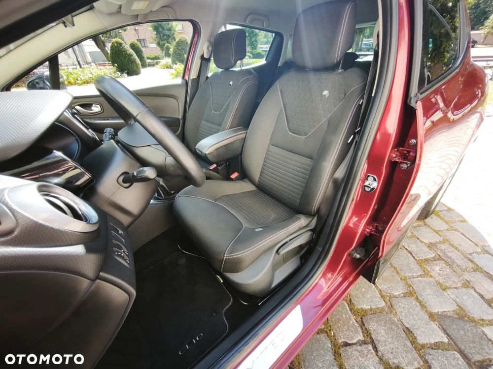 Renault Clio - 10
