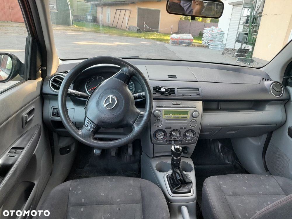 Mazda 2 - 4