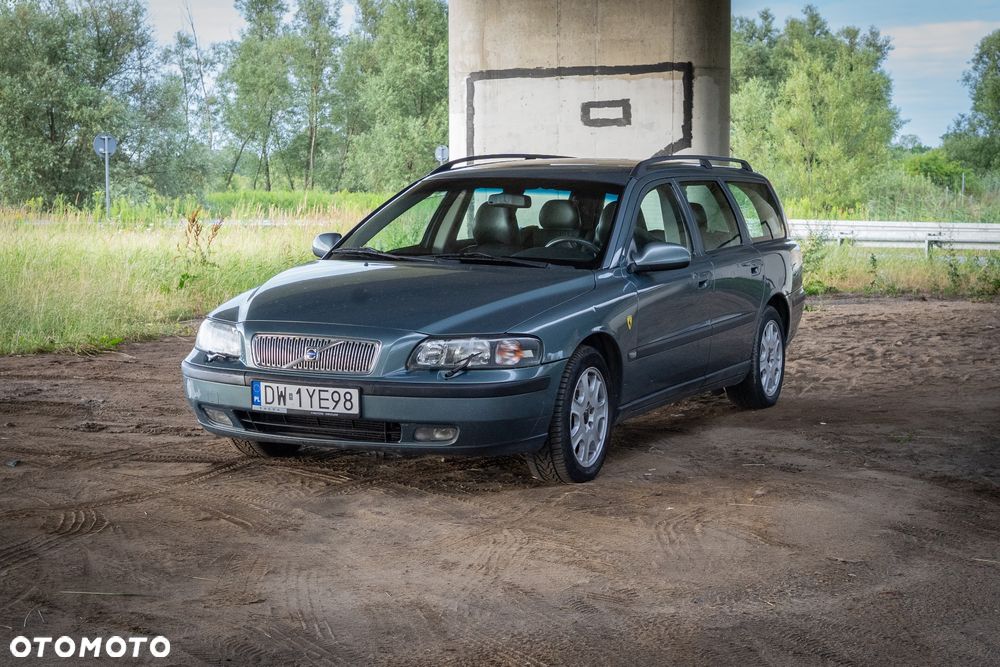 Volvo V70 2.4 D5 AWD - 8