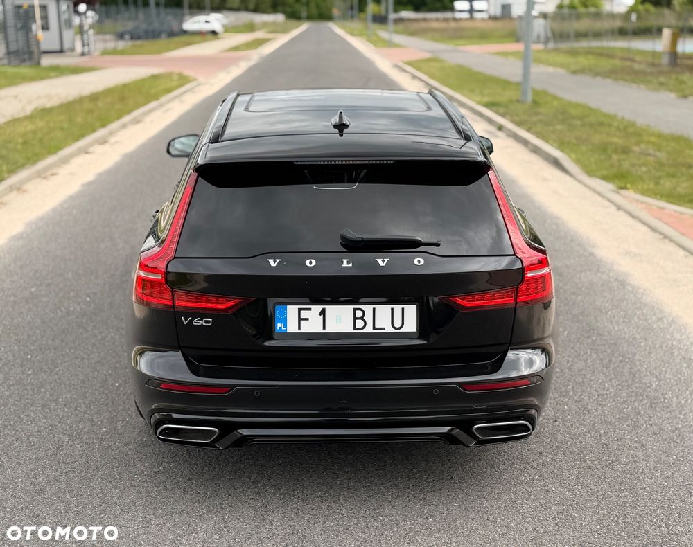 Volvo V60 D4 Geartronic R-Design - 11