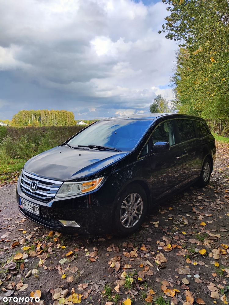 Honda Odyssey 2011 photo 3