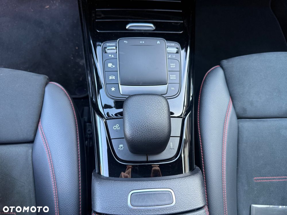 Mercedes-Benz Klasa A 35 AMG 4-Matic 7G-DCT - 16