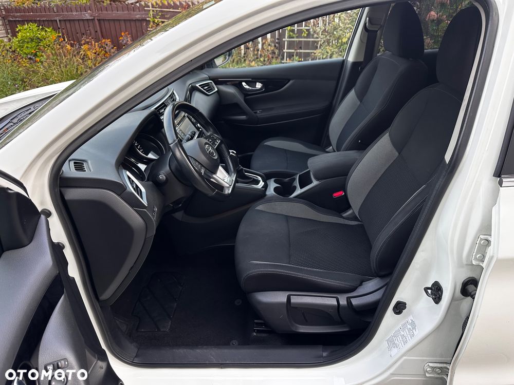 Nissan Qashqai 1.6 DCi Xtronic N-Connecta - 20