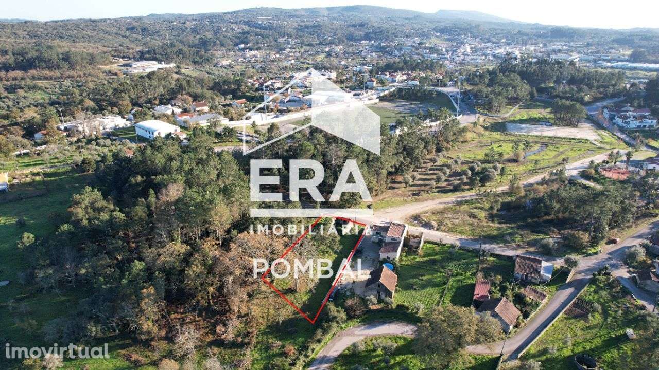 Moradia para reconstrução inserida em terreno de 1000m2, Ansião - Grande imagem: 2/23