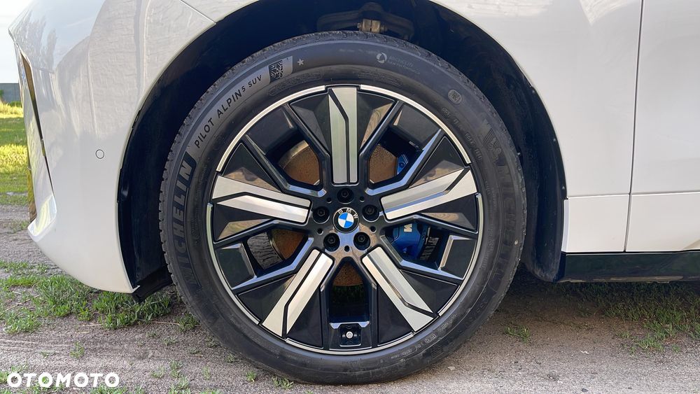BMW iX xDrive45 - 39