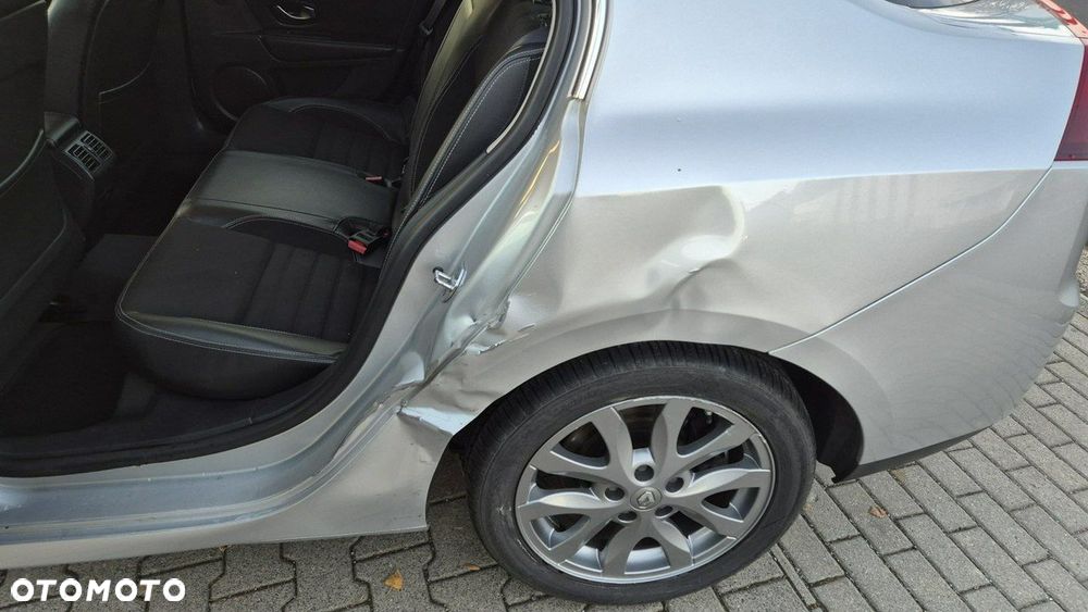 Renault Laguna dCi 110 FAP Limited - 20