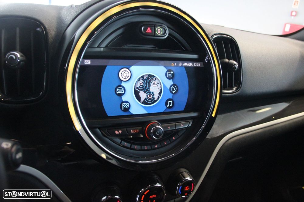 MINI Countryman Cooper SE ALL4 Auto - 12