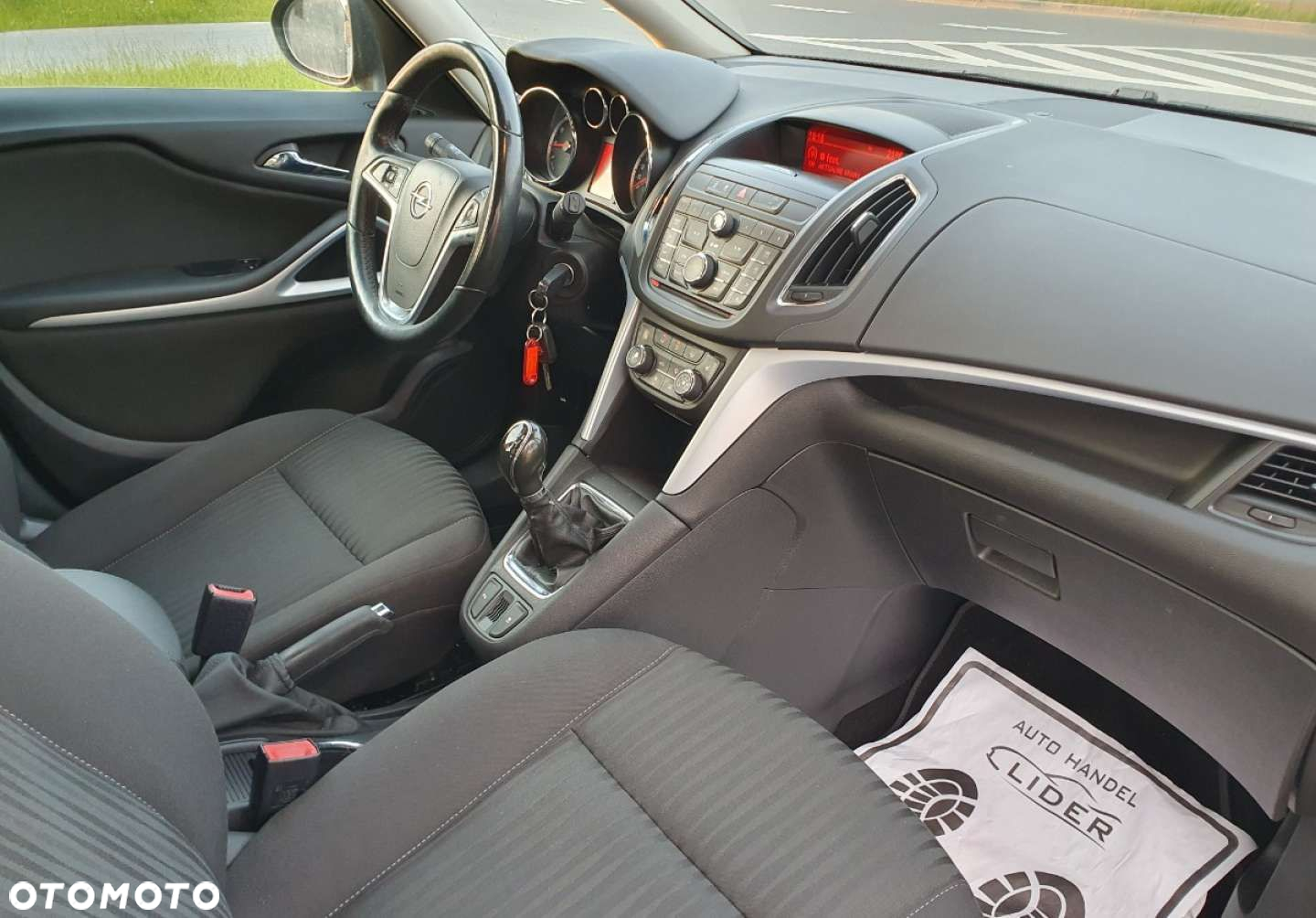 Opel Zafira - 9