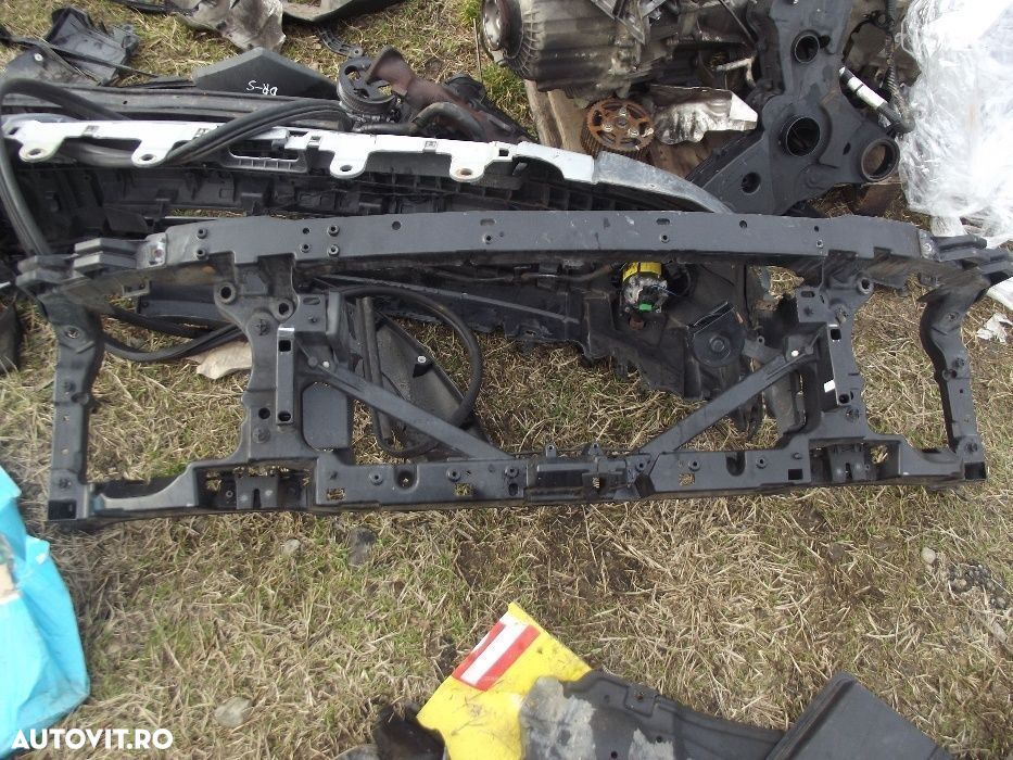 Tregher Land Rover Discovery 3 calandru Discovery 3 dezmembrez trager - 1
