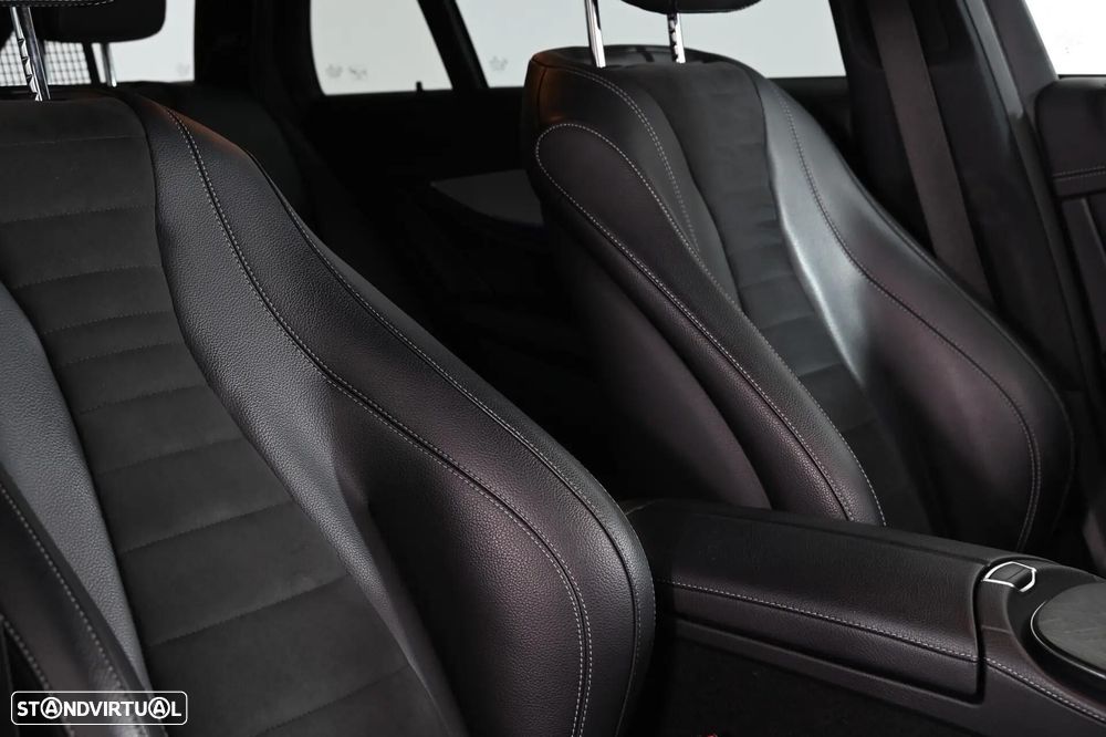 Mercedes-Benz E 300 de AMG Line - 26