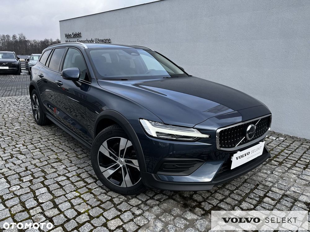Volvo V60 Cross Country - 39