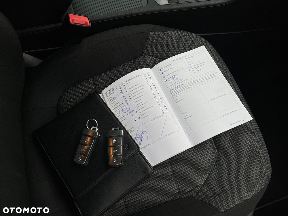 Volkswagen Passat Variant 2.0 TDI BlueMotion Technology DPF Comfortline - 30