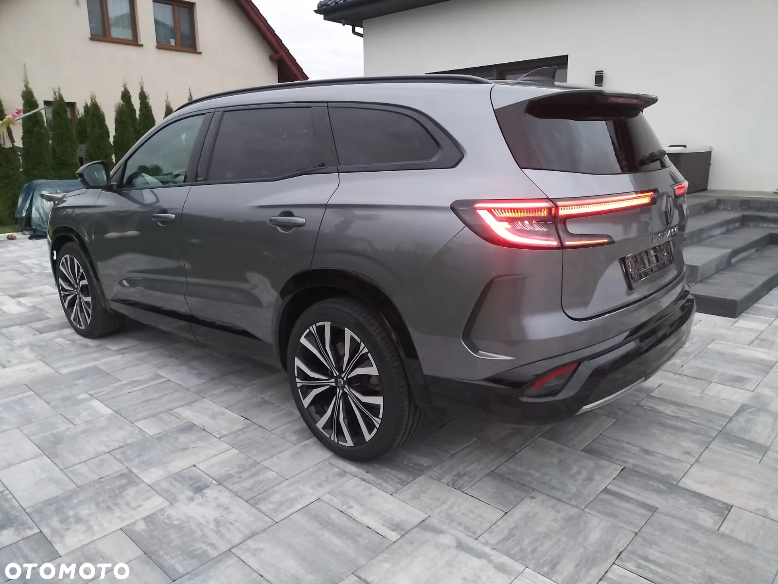 Renault Espace Full Hybrid E-TECH 200 Iconic 5-Sitzer - 8