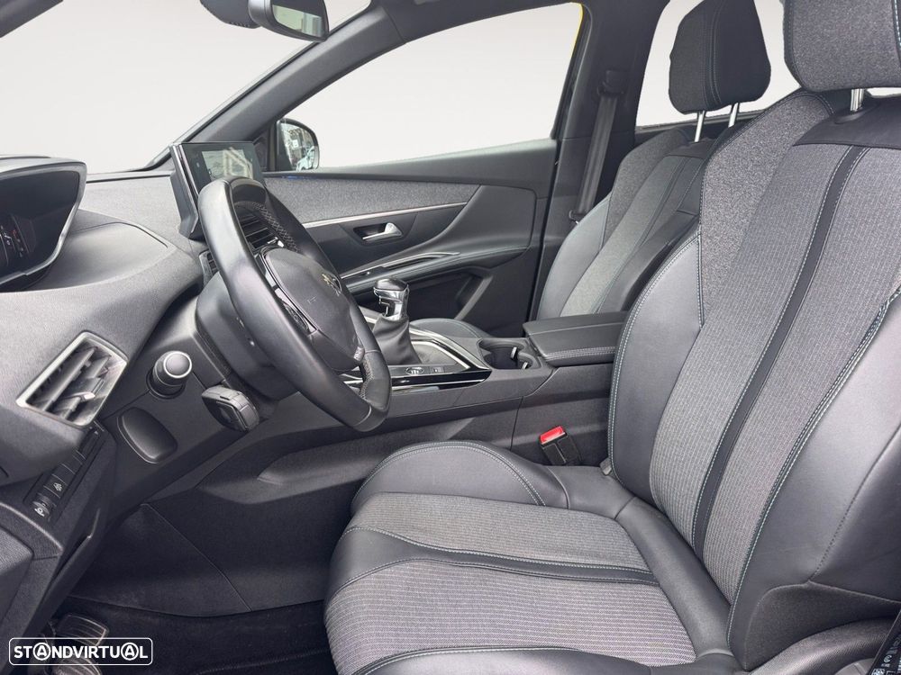 Peugeot 5008 1.2 PureTech Allure Pack — fotografia 9