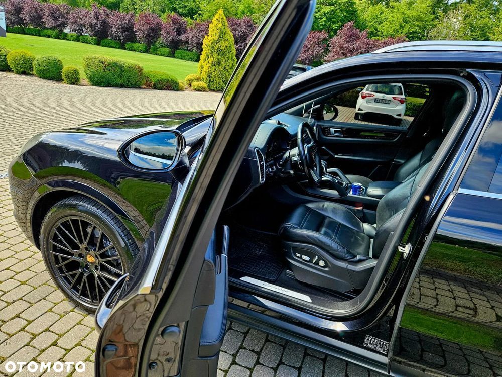 Porsche Cayenne - 28