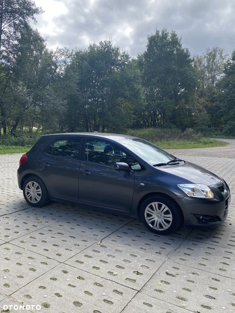 Toyota Auris - 11