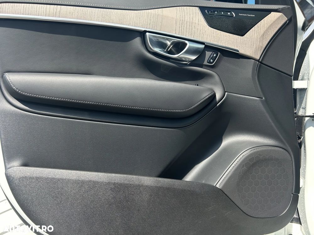 Volvo XC 90 Recharge T8 AWD Ultimate Dark - 12