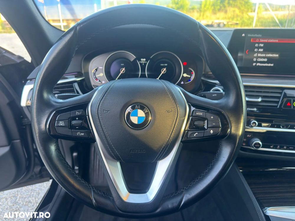 BMW Seria 5 520d Aut. Luxury Line - 16