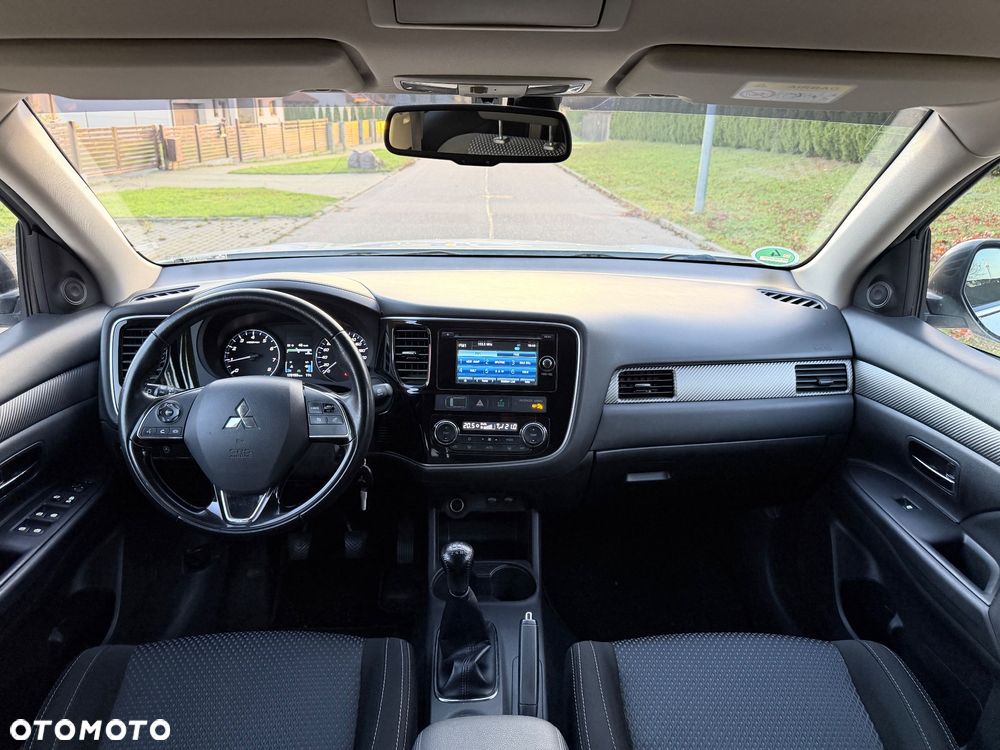 Mitsubishi Outlander - 18