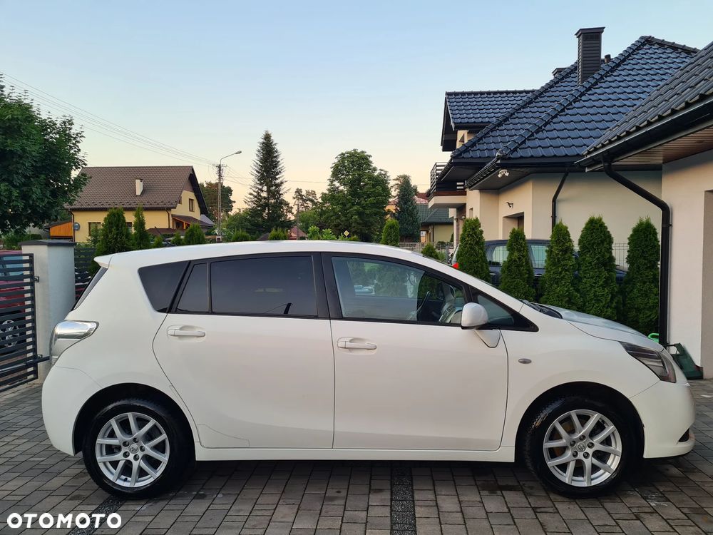Toyota Verso 1.8 Premium EU5 - 4