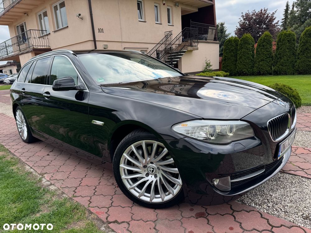 BMW Seria 5 525d Sport-Aut Luxury Line - 4