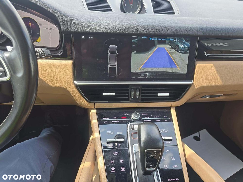 Porsche Cayenne - 5