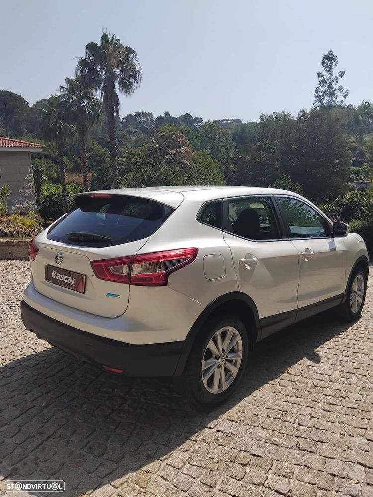 Nissan Qashqai 1.5 dCi Tekna - 4