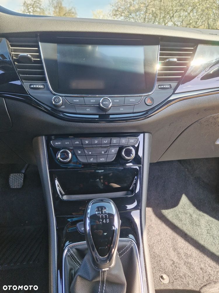 Opel Astra 1.4 Turbo Innovation - 9