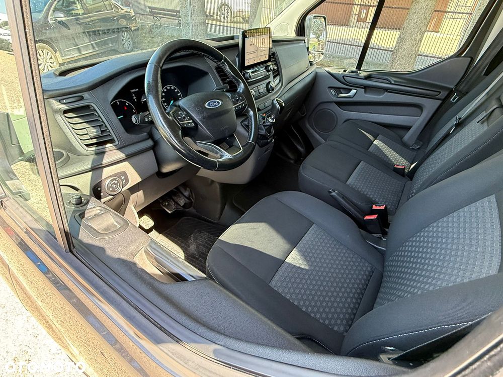 Ford Transit Custom 310 L2H1 Limited - 12