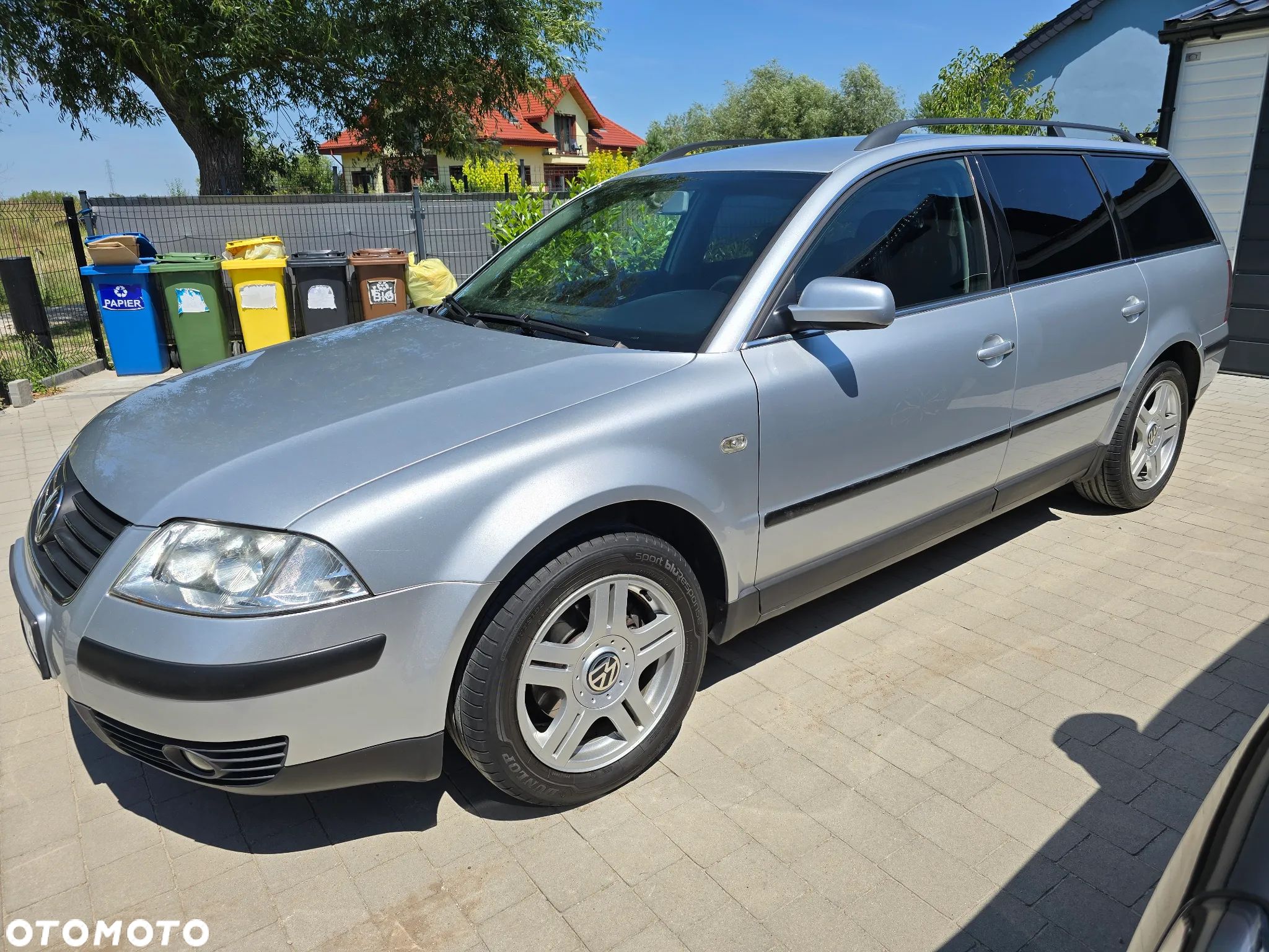 Volkswagen Passat - 1