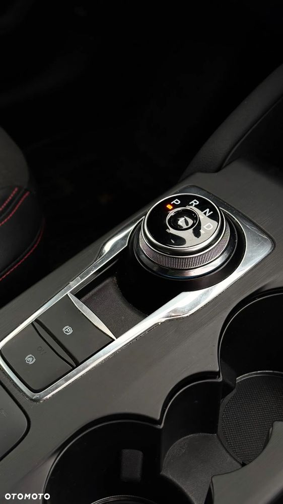 Ford Kuga 2.5 Duratec FHEV 4x4 ST-LINE X - 9