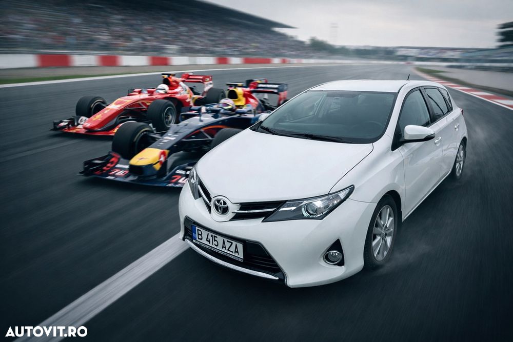 Toyota Auris 1.4 D-4D Luna - 1