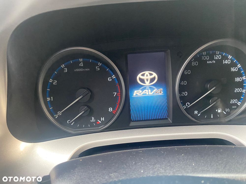 Toyota RAV4 - 16