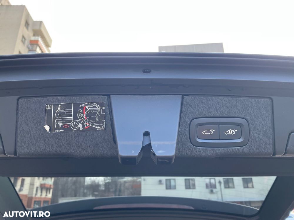 Volvo XC 60 D5 AWD Geartronic Inscription - 22