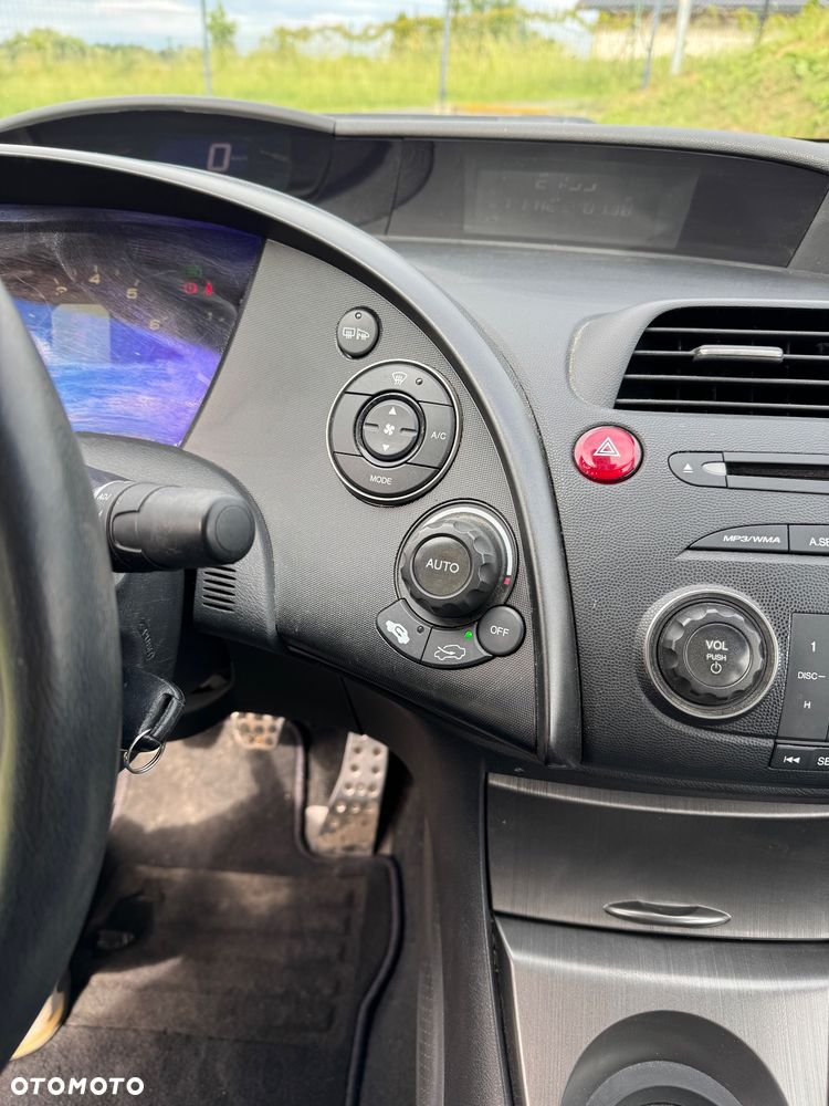 Honda Civic 1.8i-VTEC Sport - 24