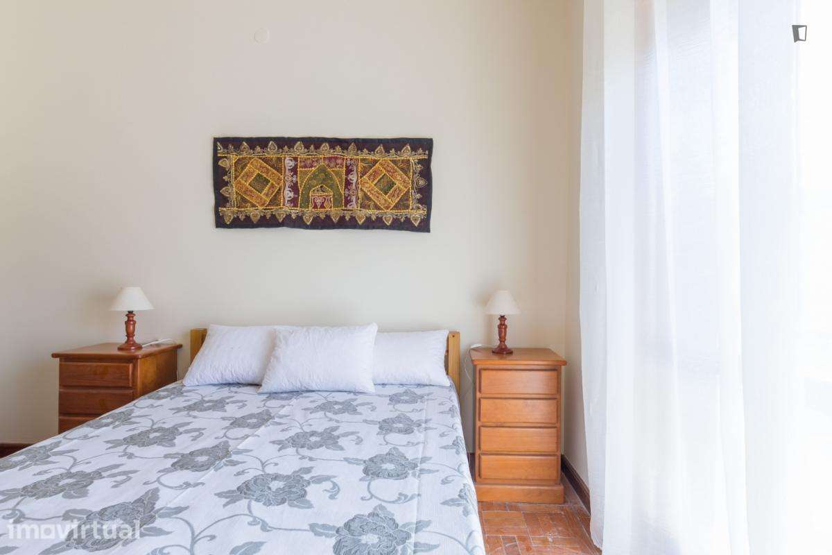 Quarto - localizado em Valongo Porto - Grande imagem: 3/20